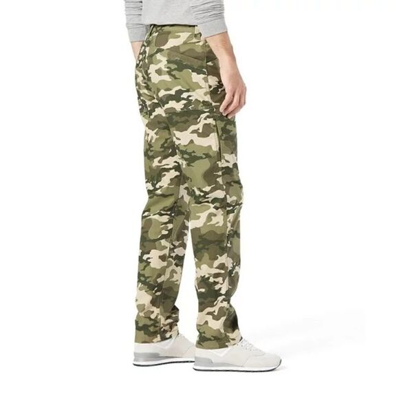 NWT Signature by Levi Strauss & Co.™ Men's Comfort Utility Pants Camo 32X32 - Picture 3 of 12